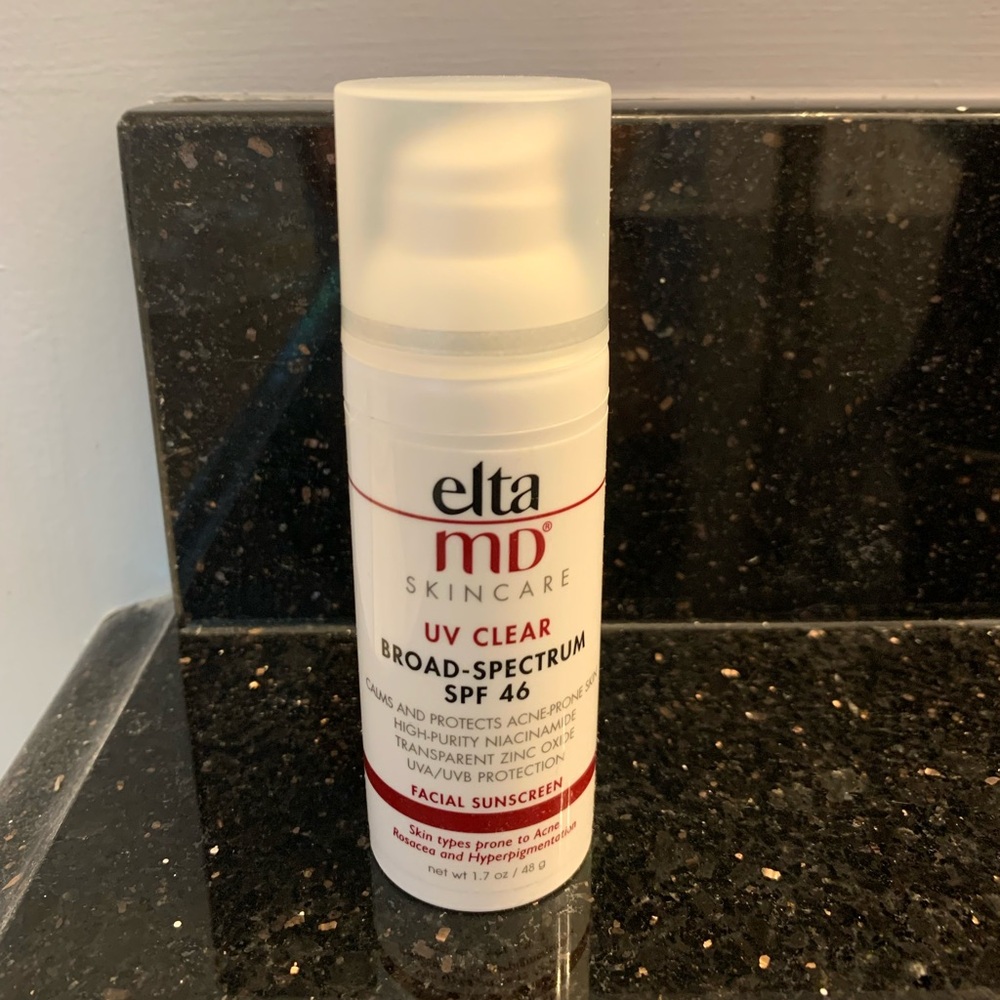 Brand New EltaMD UV Clear Face Sunscreen, Oil Free with Zinc Oxide, 1.7 oz
